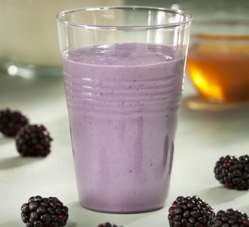 REFRÉSCATE "SMOOTHIE DE MORAS Y QUESO FRESCO"